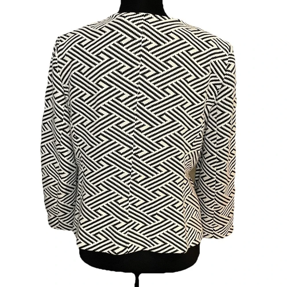 Tahari ASL Geo-Print Jacquard Blazer Petite Size 8P - Picture 3 of 7